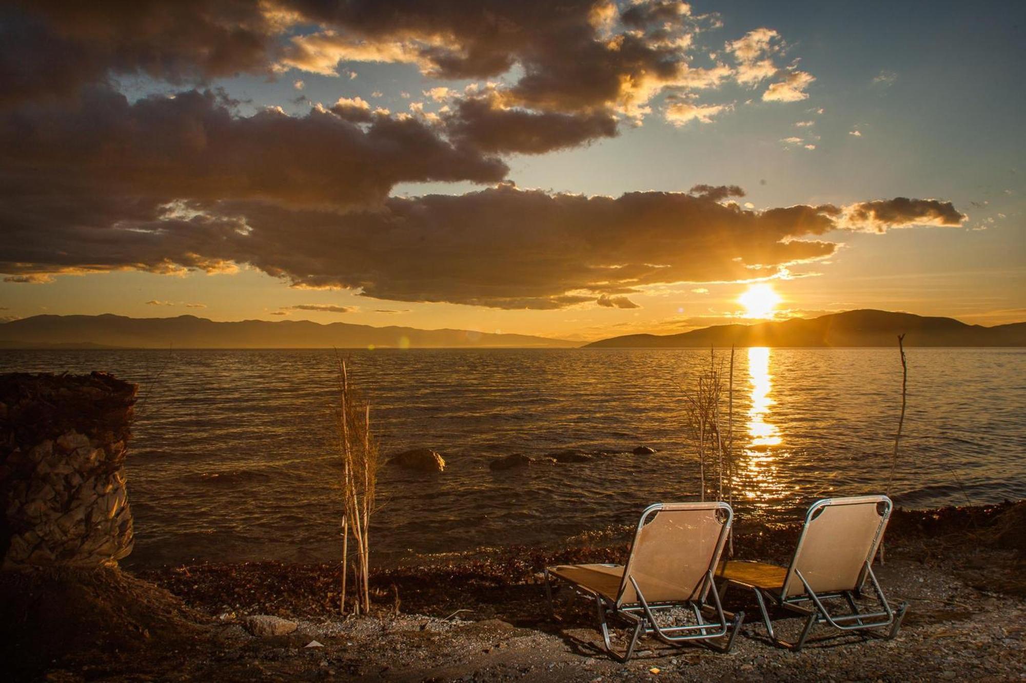 Вілла Karnagio Seafront In Agria Kato Lekhonia Екстер'єр фото
